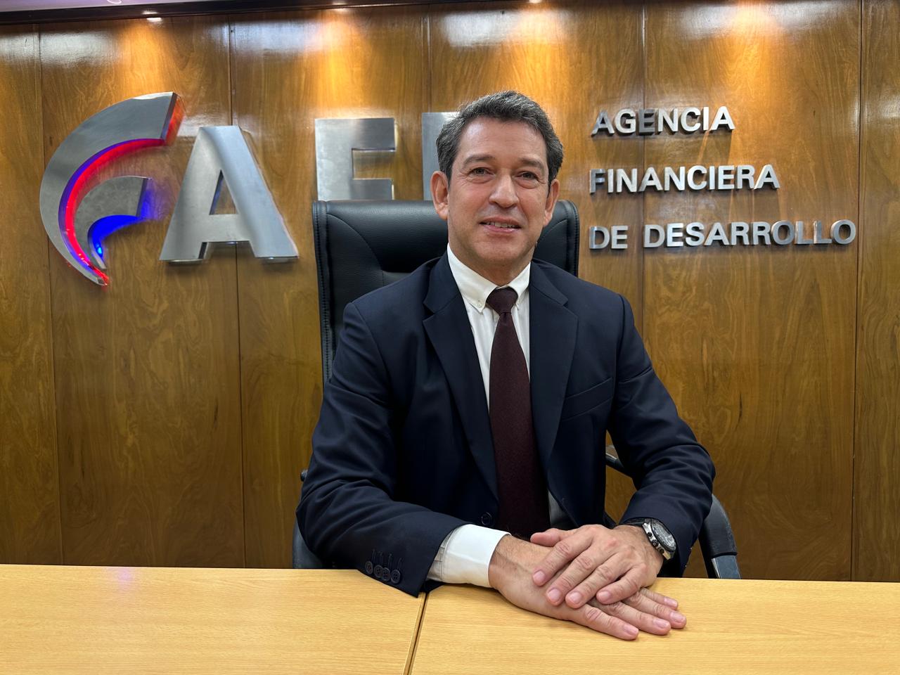 Economista Carlos Ávalos asume como nuevo miembro del directorio de la AFD